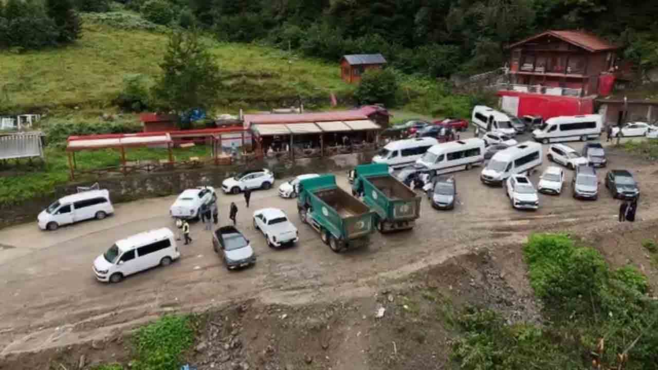 Foto - Uzungöl’de sel felaketi: Dere ikinci kez taştı!