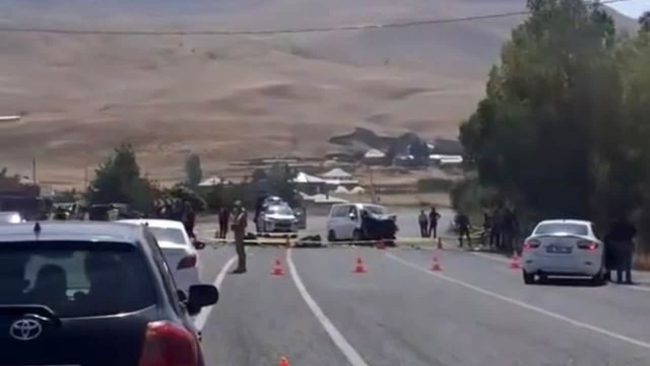 Van'da korkunç kaza: Araçlar kafa kafaya çarpıştı! Çok sayıda ölü ve yaralı var!