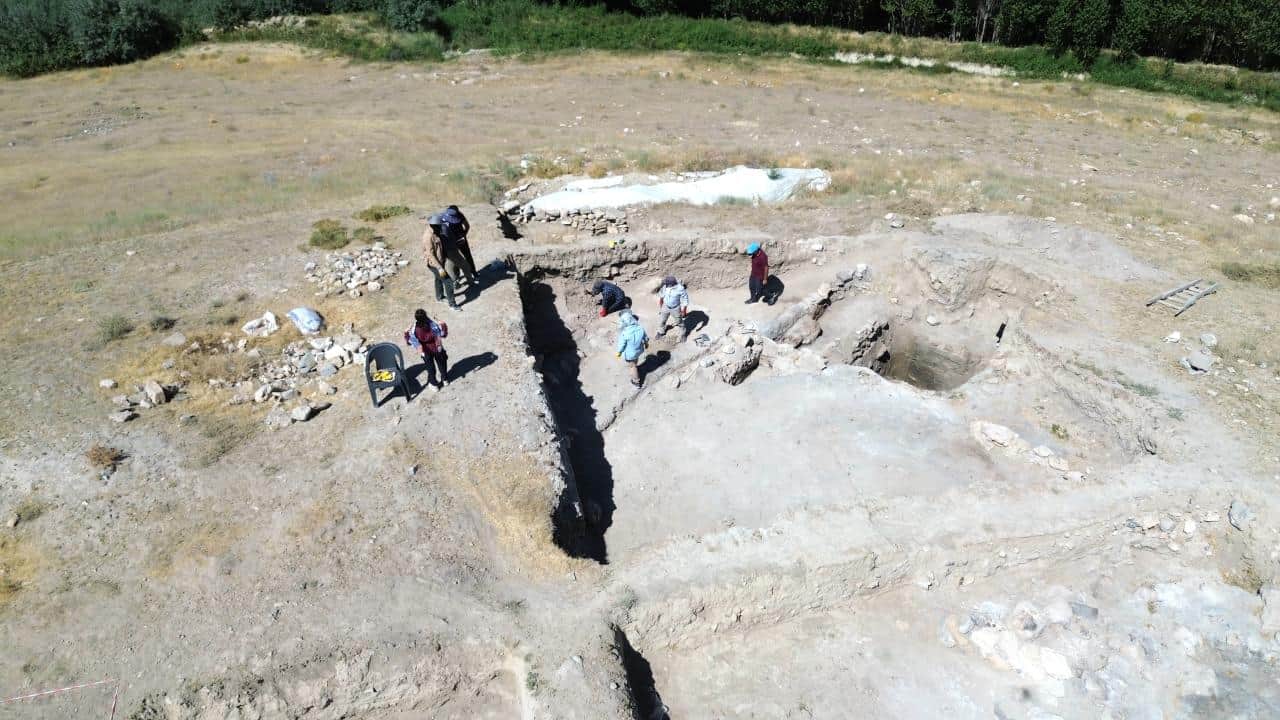 Foto - Van’daki höyükte 5 bin 500 yıllık geçmişin izleri araştırılıyor