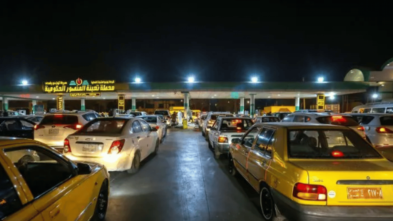 Foto - Varlık içinde yokluk çekiyorlar: Petrol zengini ülkede benzin bulamıyorlar!