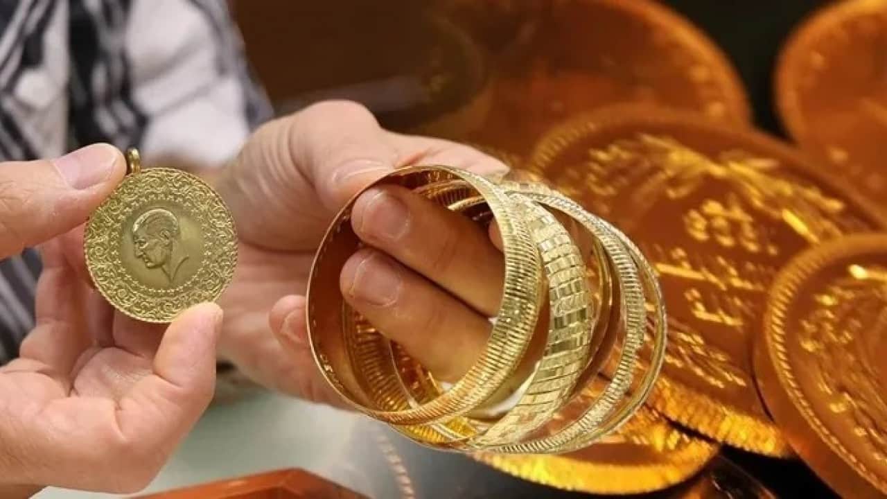 Foto - Vatandaş ne yapacağını şaşırdı: Gram altında '1200 lira' depremi