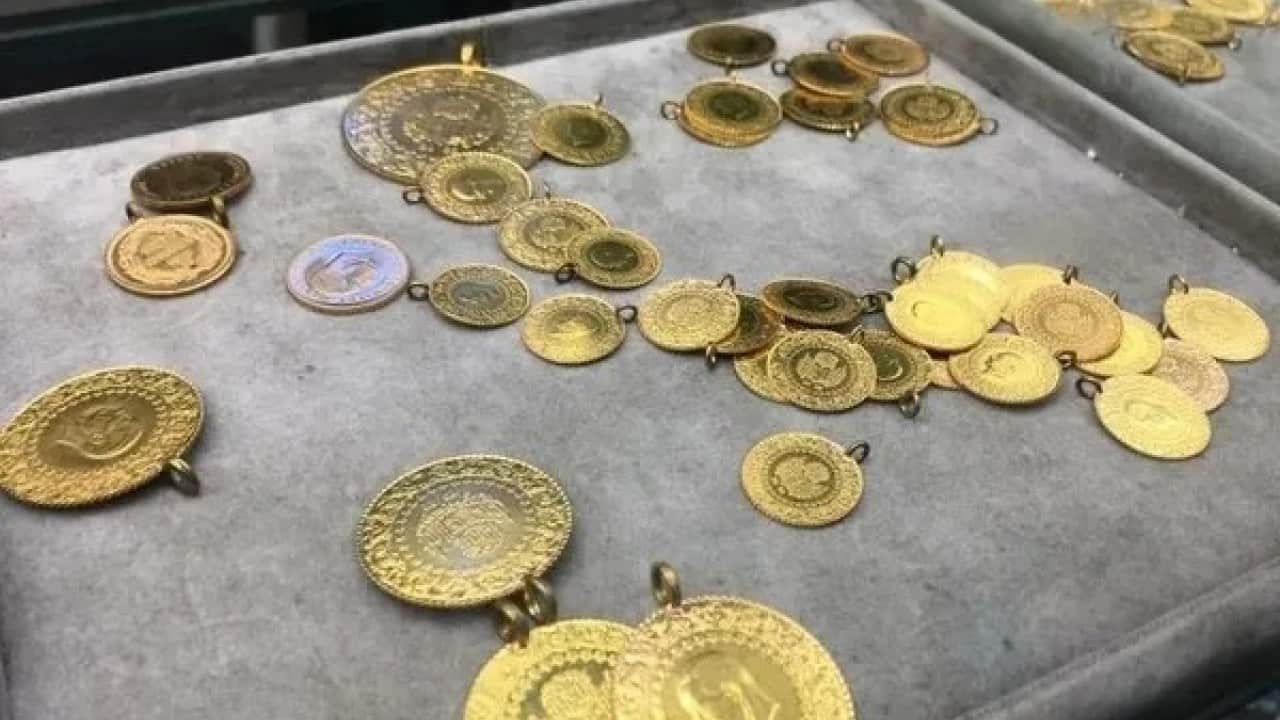 Foto - Vatandaş ne yapacağını şaşırdı: Gram altında '1200 lira' depremi