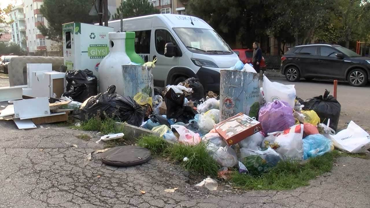 Foto - Vatandaş CHP’li belediyeye isyan! Maltepe değil çöp tepe