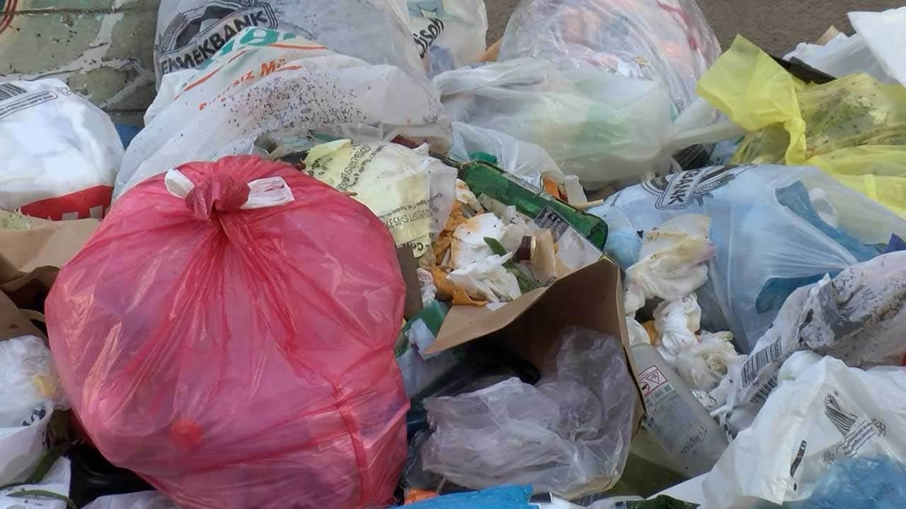 Foto - Vatandaş CHP’li belediyeye isyan! Maltepe değil çöp tepe