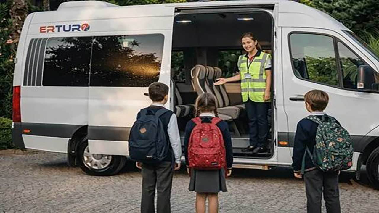 Foto - Velilerden okul servisi için hayati uyarı! Paraya değil plakaya bakın, korsana geçit vermeyin!
