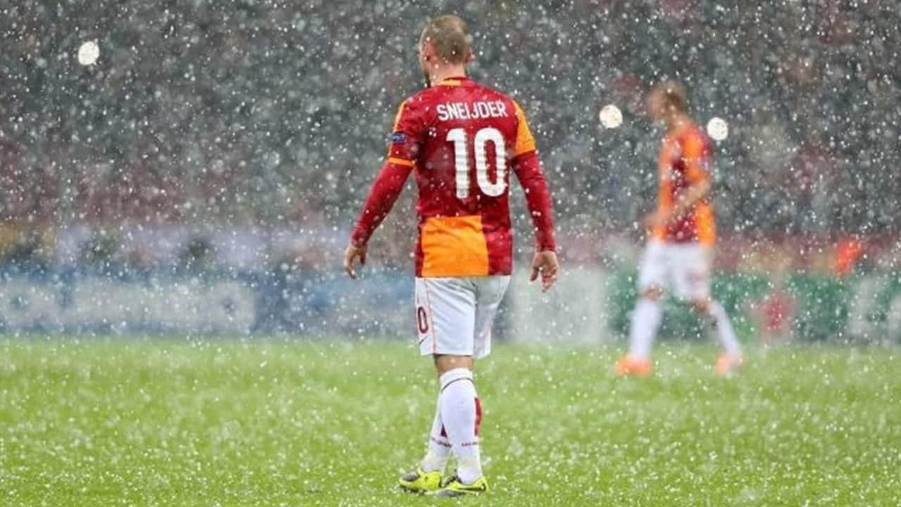Foto - Wesley Sneijder maddi krizde mi? Futbol kariyerinin hatıralarını bir bir satıyor