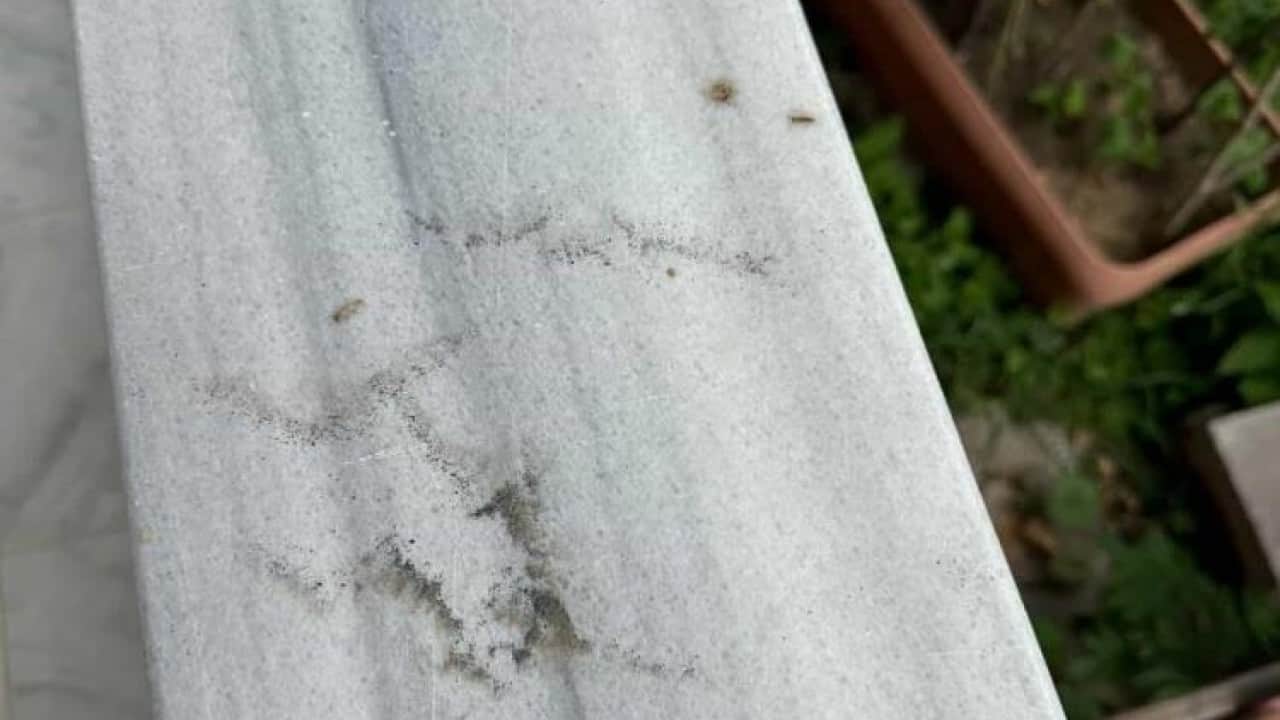 Foto - Yağmur gibi demir tozu yağıyor Evlerini deterjan yerine mıknatısla temizliyorlar