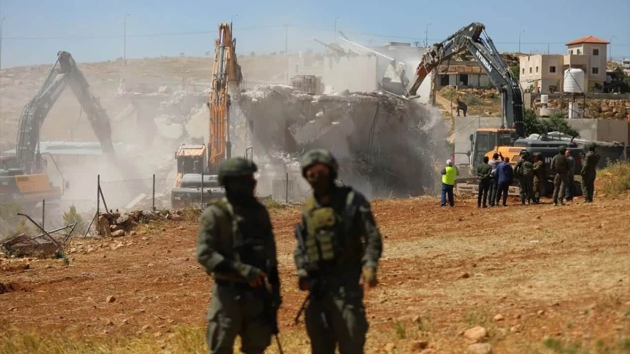 Foto - Yakıp yıkıp soykırım yaptığı yetmedi Dünyanın gözü önünde işgalcisine konut yapıyor