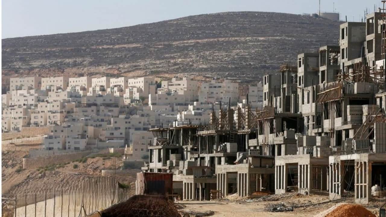 Foto - Yakıp yıkıp soykırım yaptığı yetmedi Dünyanın gözü önünde işgalcisine konut yapıyor
