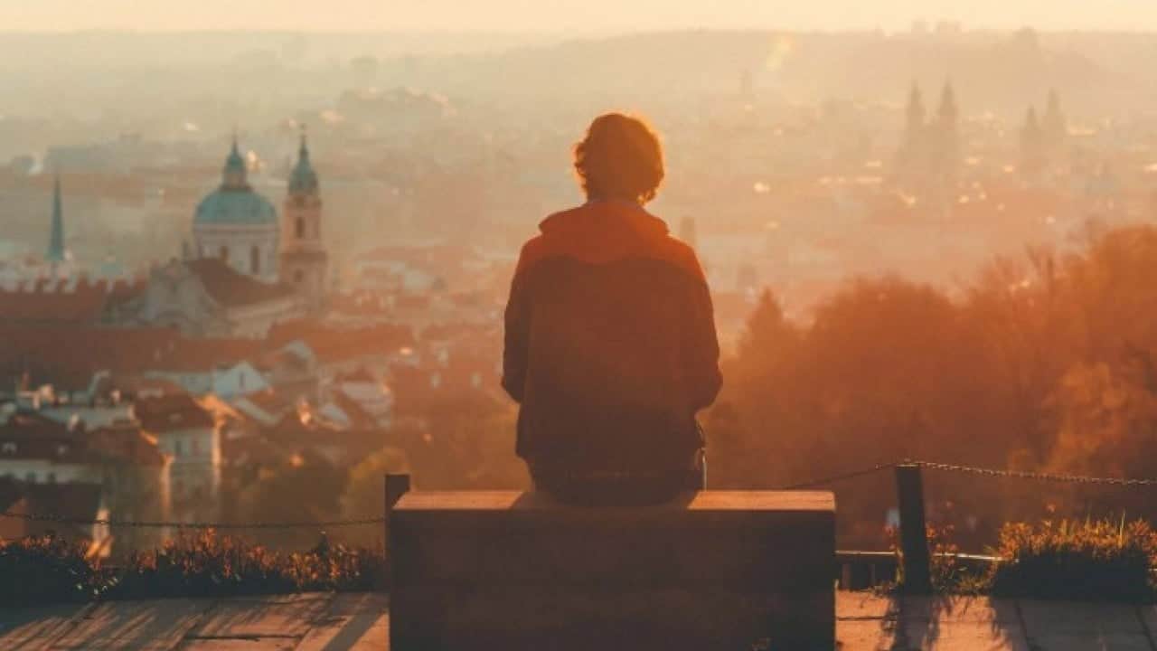 Yalnızlık sandığınız kadar masum değil! Ömrünüzden 6 yıl götürebilir