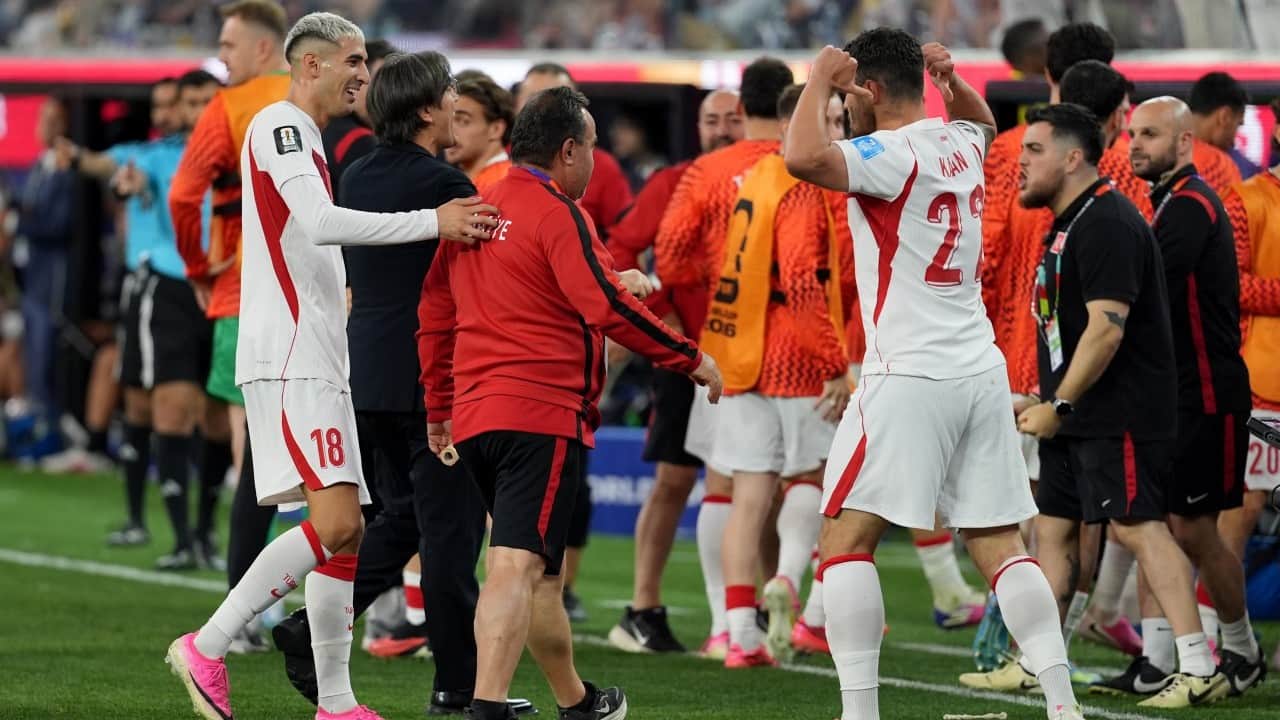 Foto - Yapay Zeka bile 'İstifa' dedi: Hacıosmanoğlu hala top dolaştırıyor