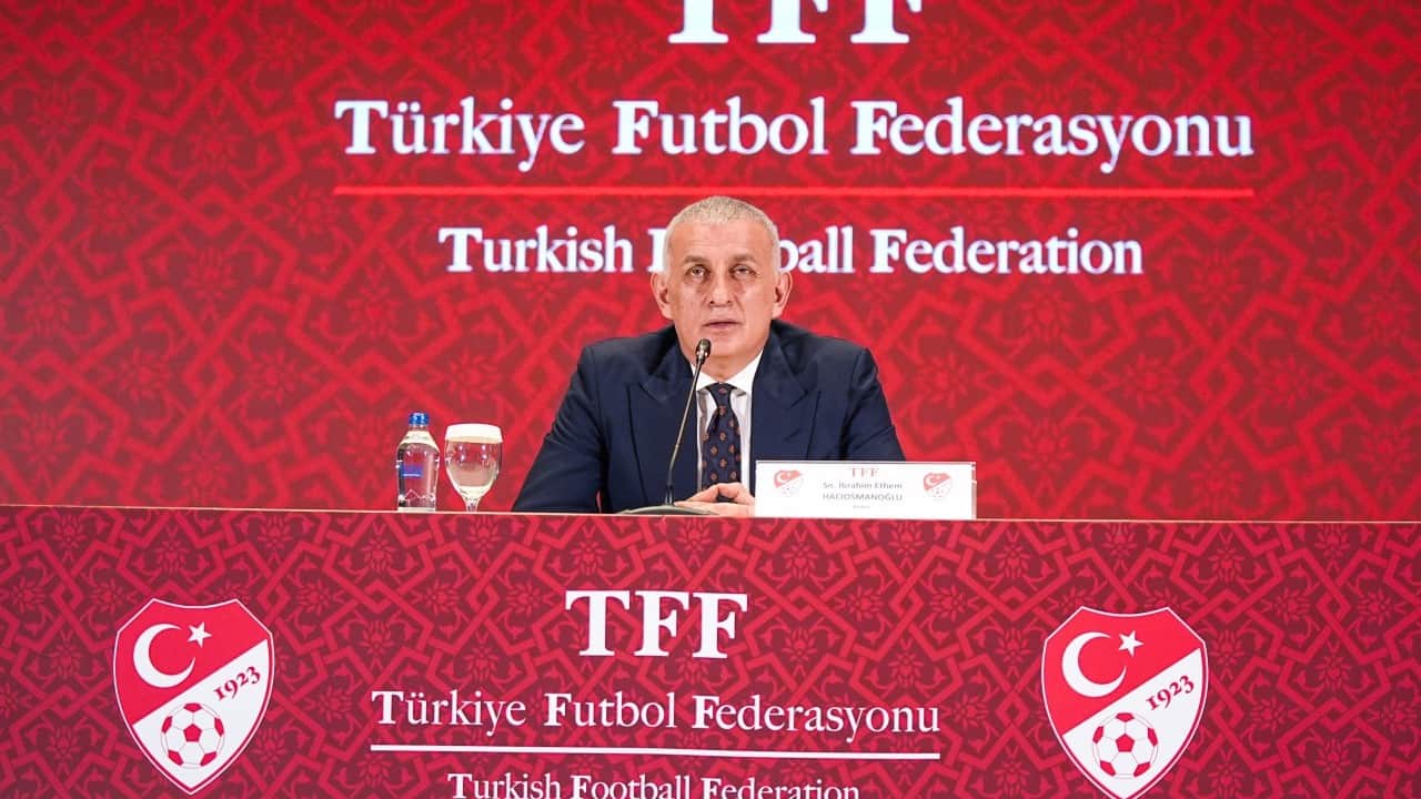 Foto - Yapay Zeka bile 'İstifa' dedi: Hacıosmanoğlu hala top dolaştırıyor