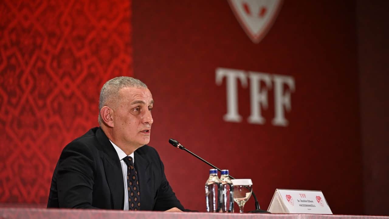 Foto - Yapay Zeka bile 'İstifa' dedi: Hacıosmanoğlu hala top dolaştırıyor