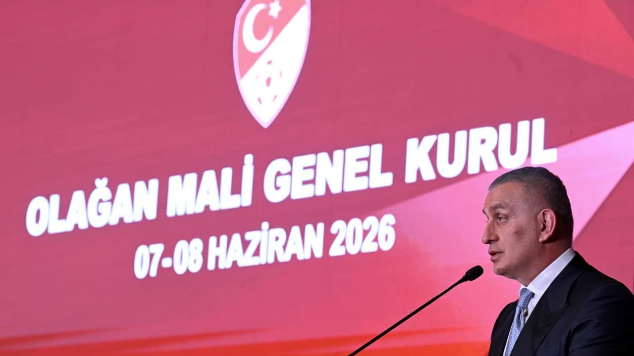 Foto - Yapay Zeka bile 'İstifa' dedi: Hacıosmanoğlu hala top dolaştırıyor