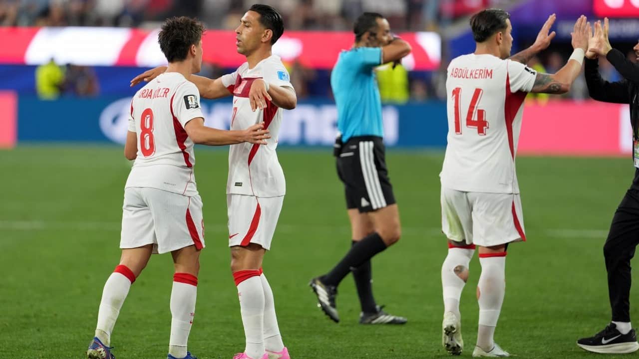 Foto - Yapay Zeka bile 'İstifa' dedi: Hacıosmanoğlu hala top dolaştırıyor
