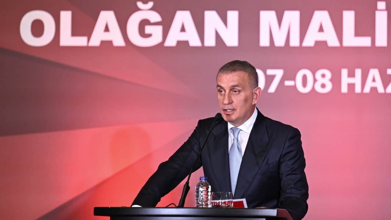 Foto - Yapay Zeka bile 'İstifa' dedi: Hacıosmanoğlu hala top dolaştırıyor