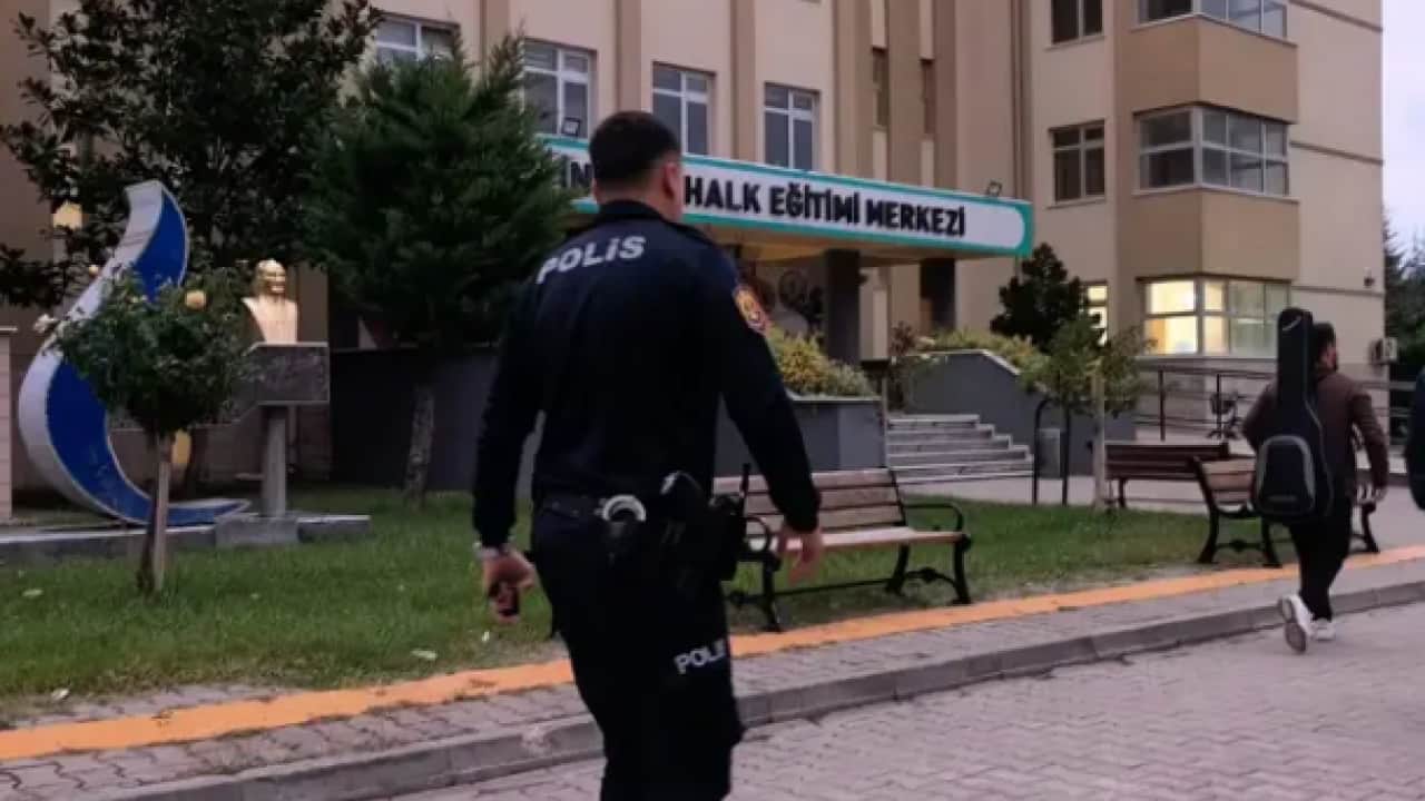 Foto - Yaptığı pes dedirtti: 2 yıl ehliyet sınavından men edildi!