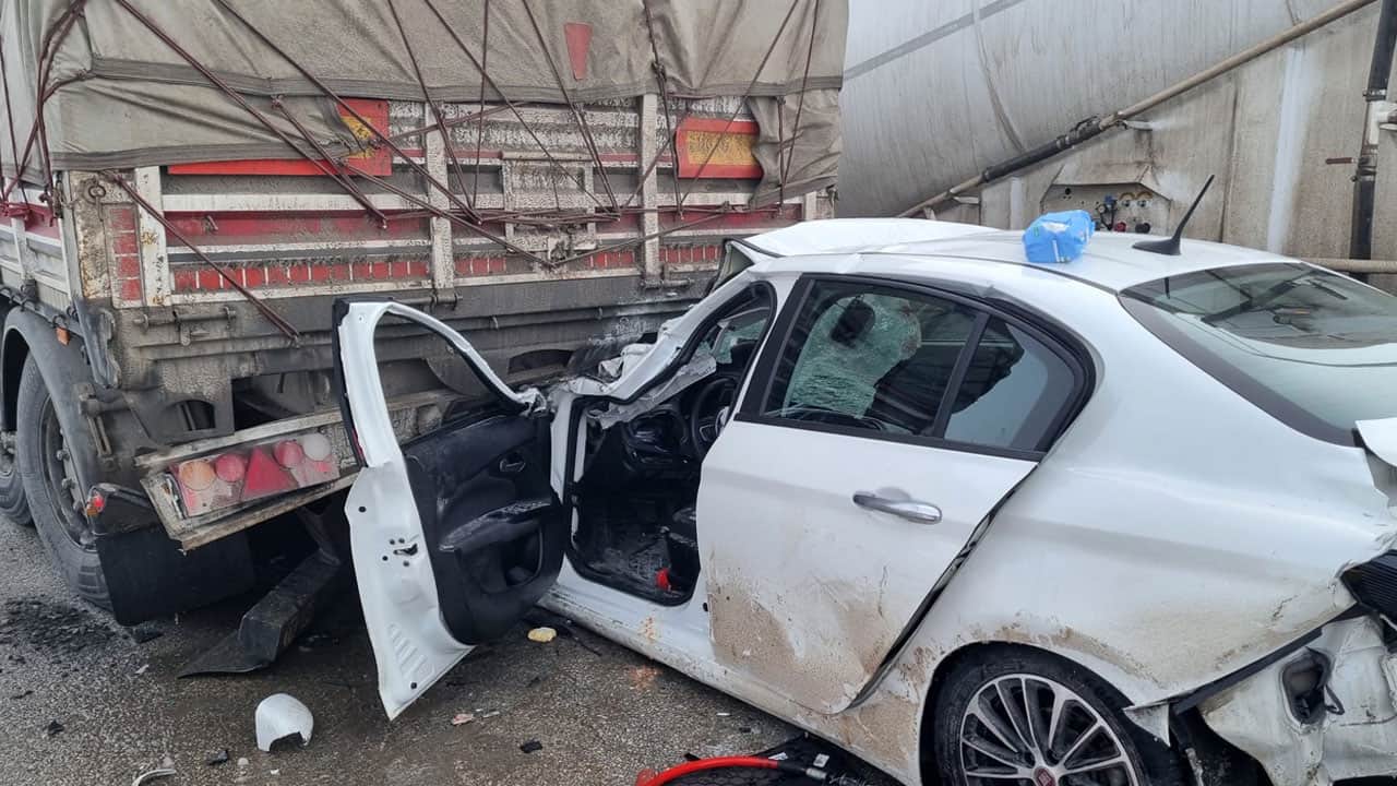Foto - Yaralıları taşımak için ambulans yetişmedi! Erzurum'da can pazarı: 1 ölü, 31 yaralı