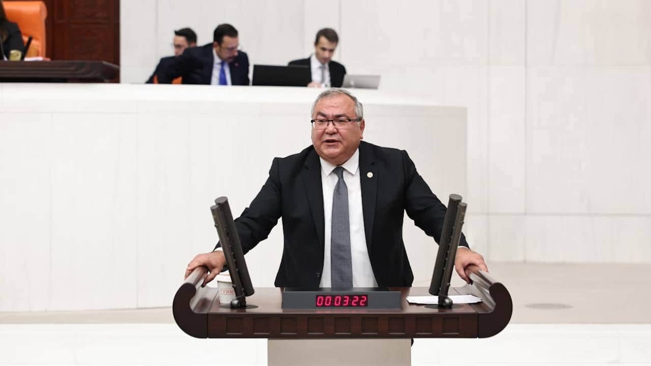 Foto - Yarın başvuru yapılacak! CHP’li isimden "Özgür Özel’in yeni partisinin adı ne olacak?" sorusuna net cevap