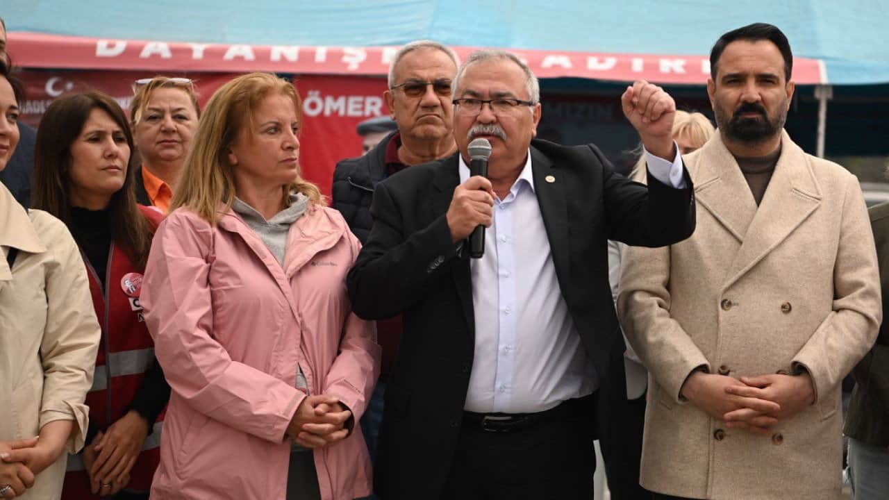 Foto - Yarın başvuru yapılacak! CHP’li isimden "Özgür Özel’in yeni partisinin adı ne olacak?" sorusuna net cevap