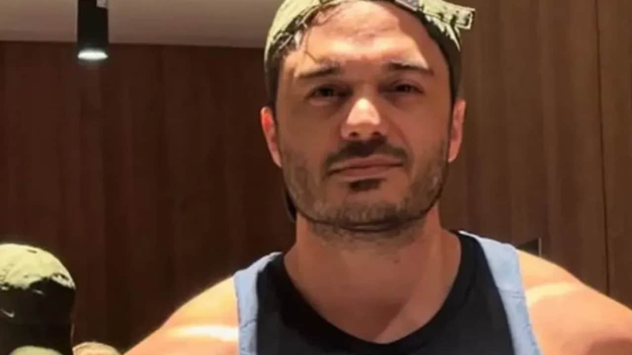 Foto - Yasaklı maddeden tutuklanan şarkıcı İlyas Yalçıntaş’ın ifadesi ortaya çıktı! Kavanozdaki kırıntıları bakın ne diye yutturmaya çalıştı