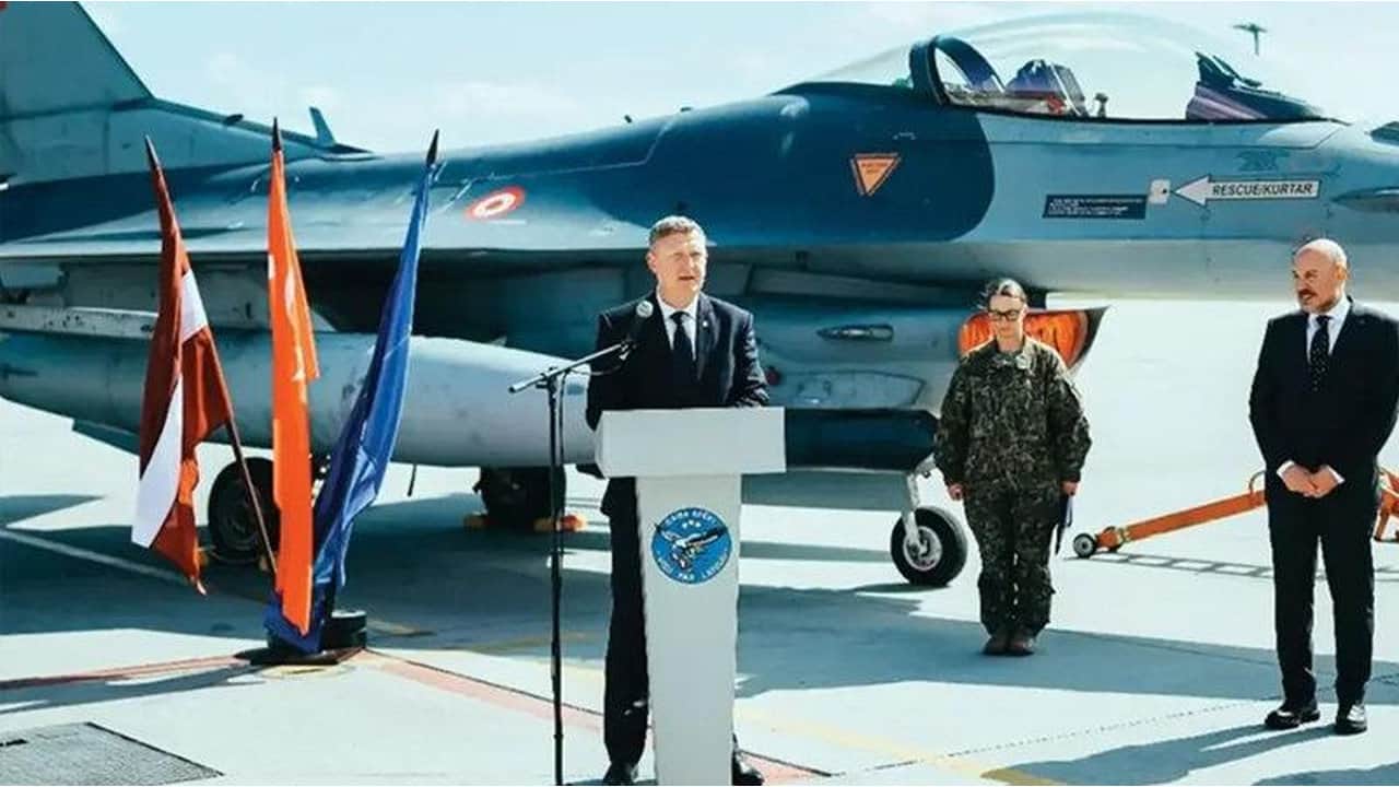 Foto - Yatıp kalkıp teşekkür ediyorlar! Türk F-16’ları Avrupa topraklarında