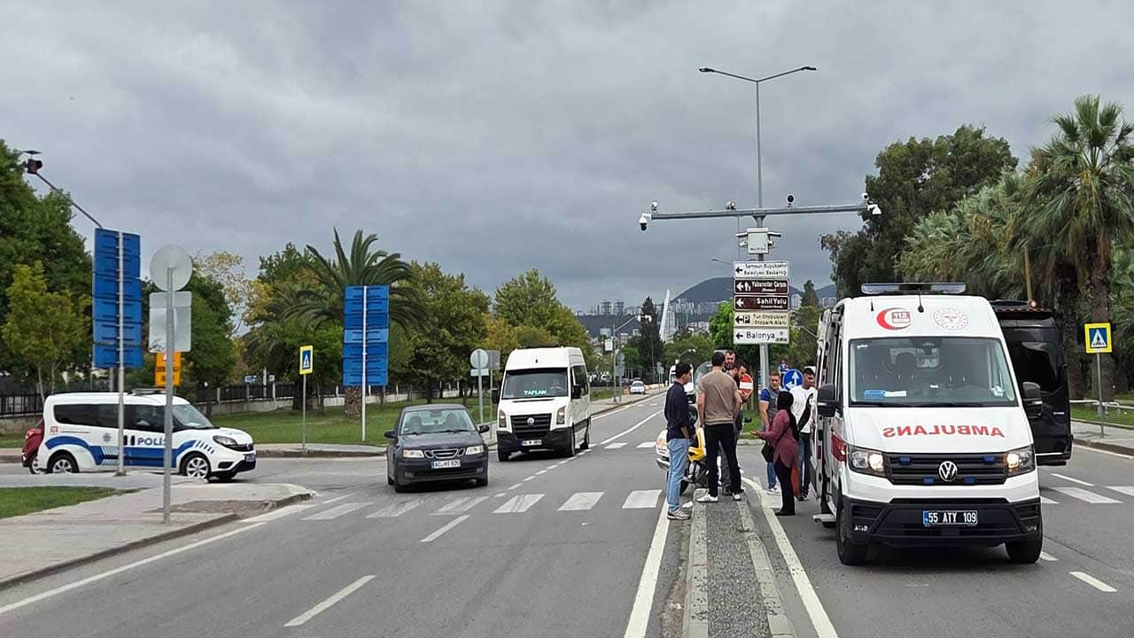 Yaya geçidindeki 6 yaşındaki çocuğa çarpan kasksız motosikletli kayıplara karıştı!