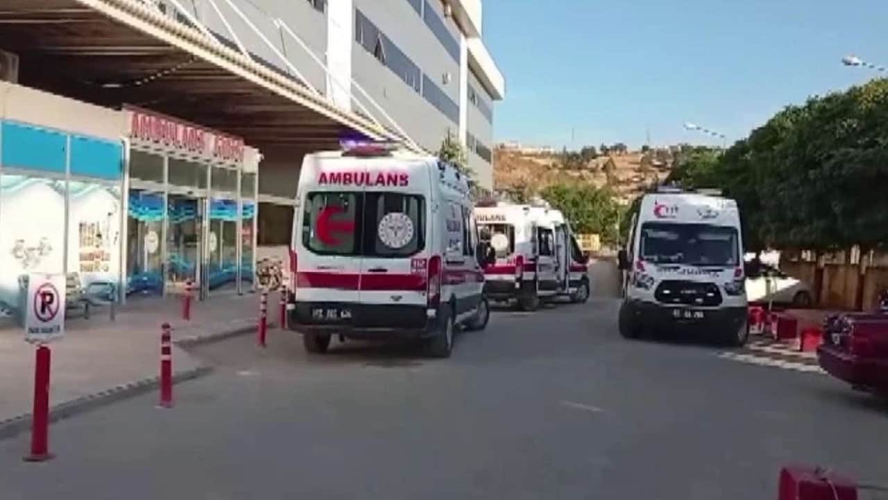 Foto - Yemek siparişi verdikleri gün şok eden hadise patlak verdi: 20 işçi yedikleri yemekten zehirlendi