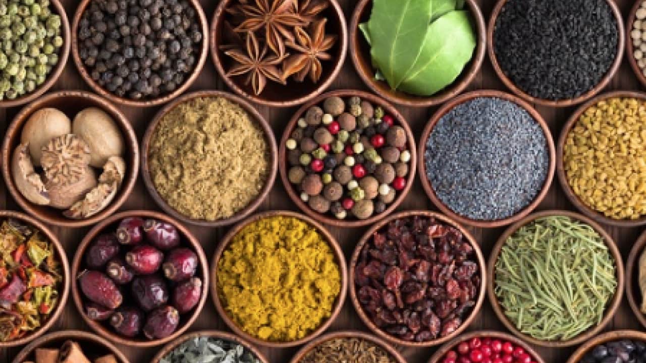 Foto - Yemeklere tuz yerine lezzet katacak 4 şifalı baharat: Yemeklerin aromasına derinlik katarken