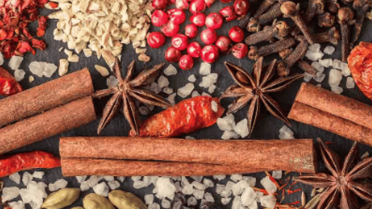 Foto - Yemeklere tuz yerine lezzet katacak 4 şifalı baharat: Yemeklerin aromasına derinlik katarken