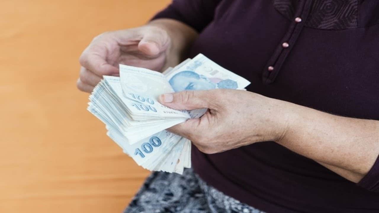 Foto - Yeni asgari ücreti açıklayarak kötü haberi 'maalesef' diyerek verdi