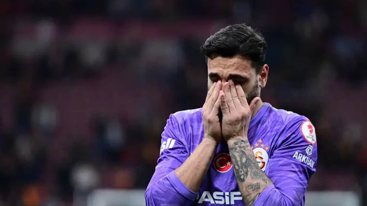 Artık dönemin şifresi bu hamle: 3'ü 1 arada Galatasaray'dan gidebilir: Teklif bekleniyor