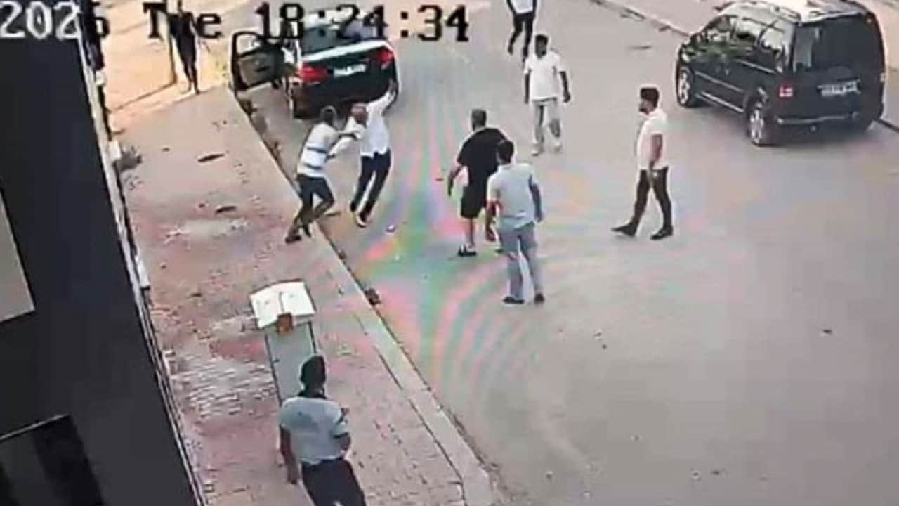 Foto - Yeni Parti’de kongre öncesi koltuk savaşı! Örgütlerde ipler gerildi