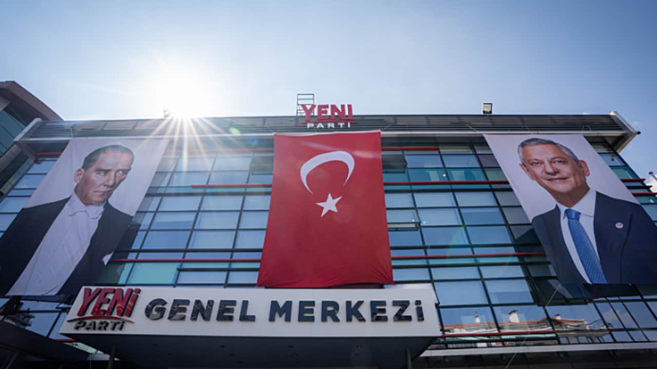 Foto - Yeni Parti’de kongre öncesi koltuk savaşı! Örgütlerde ipler gerildi