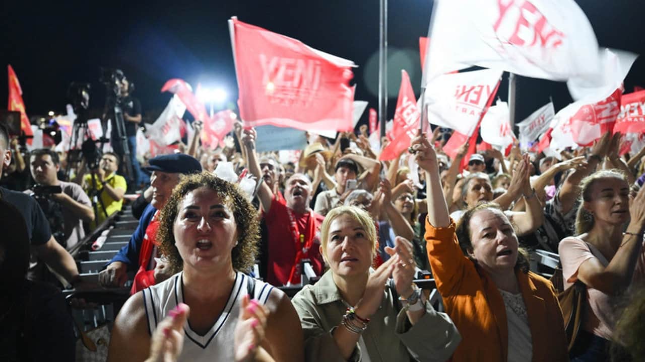 Foto - Yeni Parti’nin adı mı değişiyor? Yargıtay’dan gelen tebligat sonrası masadaki gizli isim ortaya çıktı