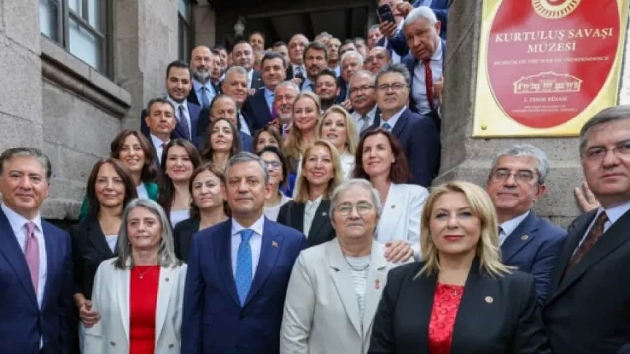 Foto - Yeni Parti'nin ismi değişiyor: Kulislerde konuşulan iki seçenek ortaya çıktı