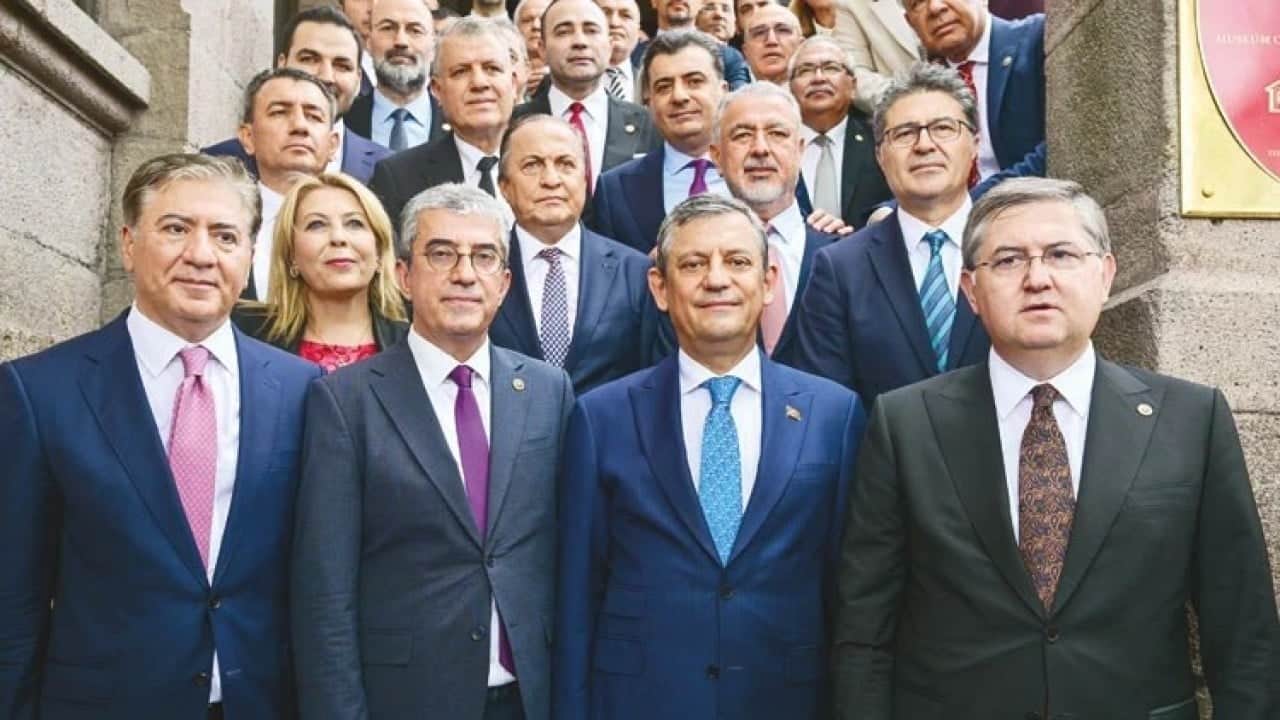 Foto - Yeni Parti'nin ismi değişiyor: Kulislerde konuşulan iki seçenek ortaya çıktı