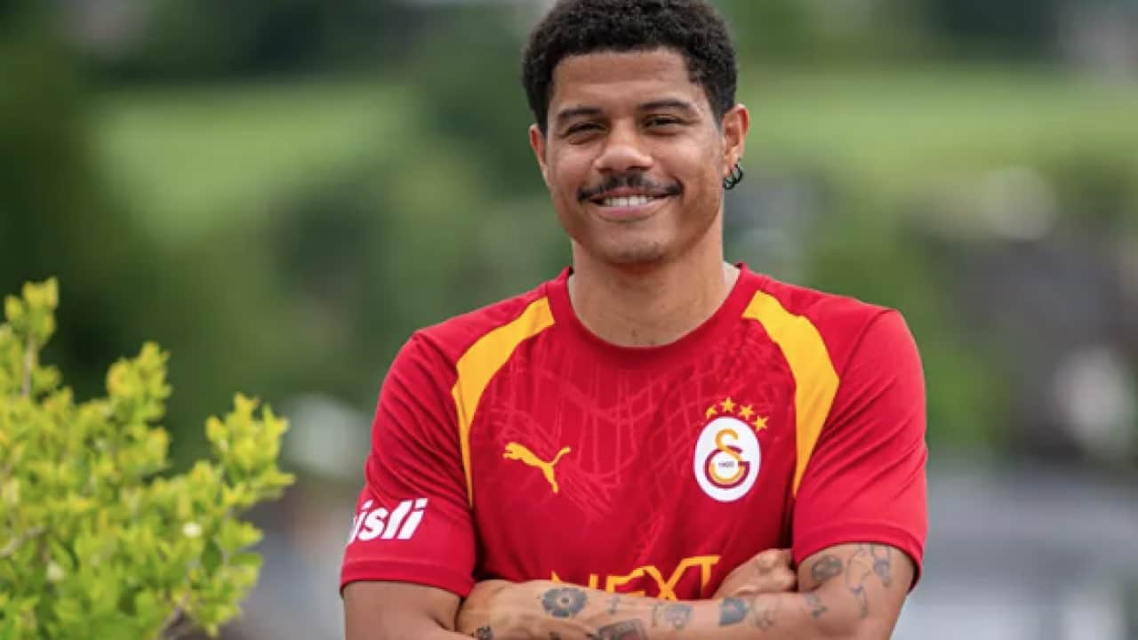 Foto - Yere göğe sığdıramamışlardı oyuncuyu ama... Hiç hesapta olmayan gelişme!