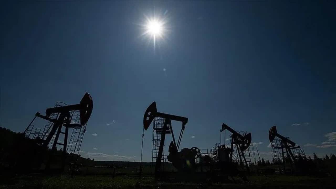 Foto - Yerin altı servet kaynıyor: Halk yokluktan kıvranırken petrole çökecekler