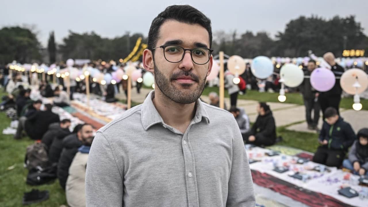 Foto - Yıldız Teknik Üniversitesi'nde binlerce öğrenci geleneksel iftarda buluştu 
