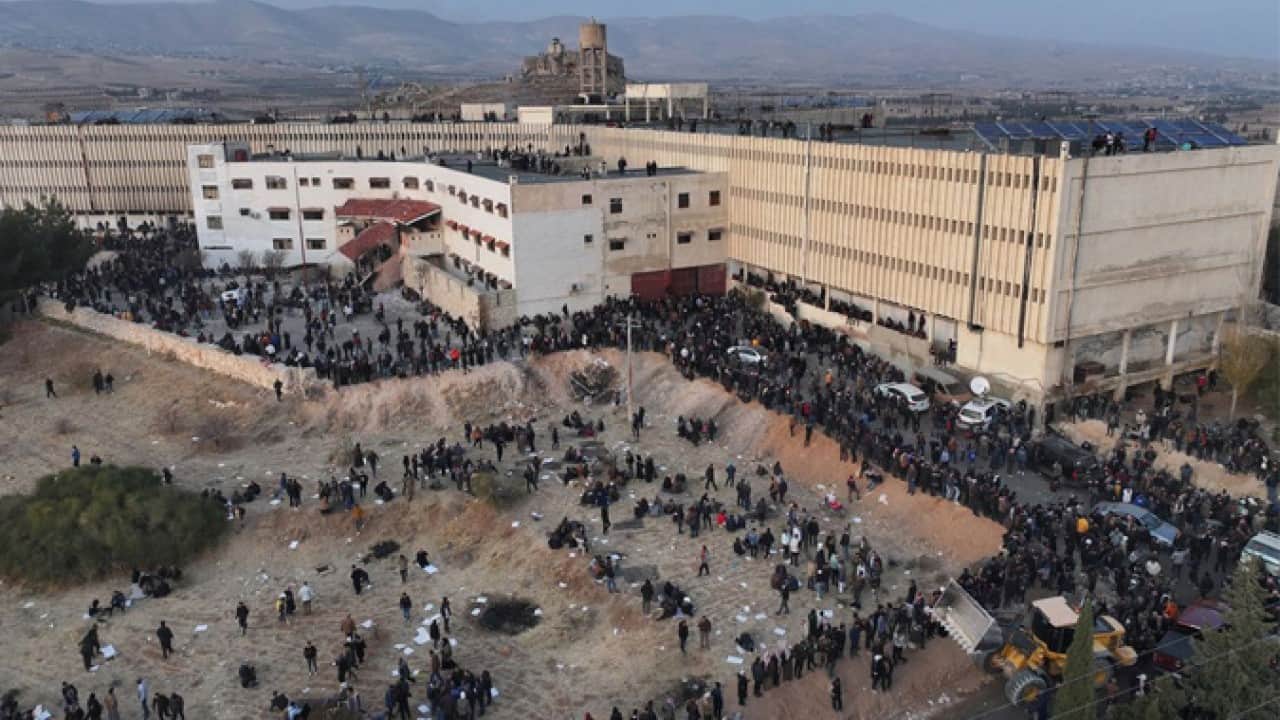 Foto - Yıllar sonra ilk ezan ve ilk namaz! Sedyana cezaevinden tüyleri diken diken eden kurtuluş hikâyesi