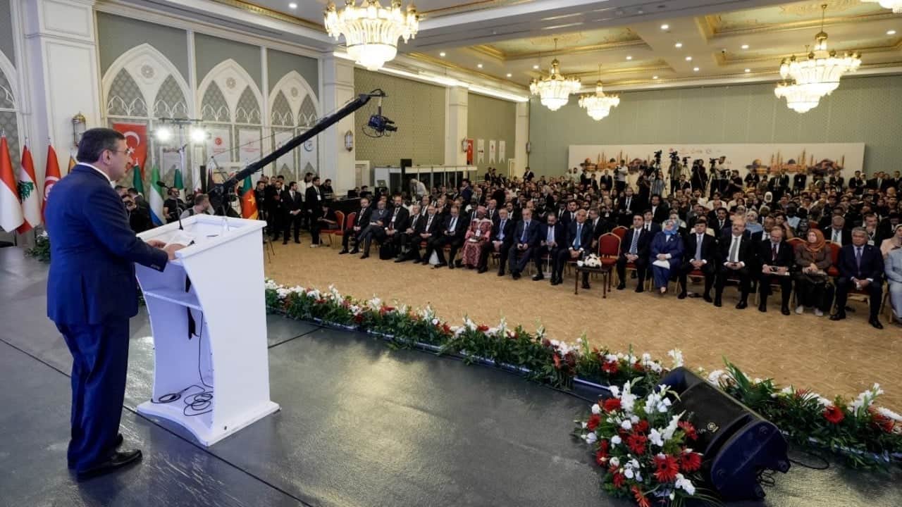 Foto - Yılmaz, Ankara’daki forumda İsrail’e sert çıktı! Netanyahu kendi halkına bile zulmediyor
