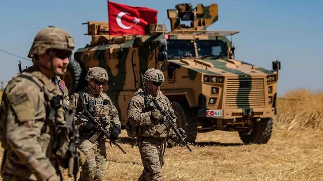 Foto - Yitzhak Brik 'mumla arayacağız' diyerek duyurdu: Türkiye sınırımızda konuşlanıyor, durumumuz çok vahim