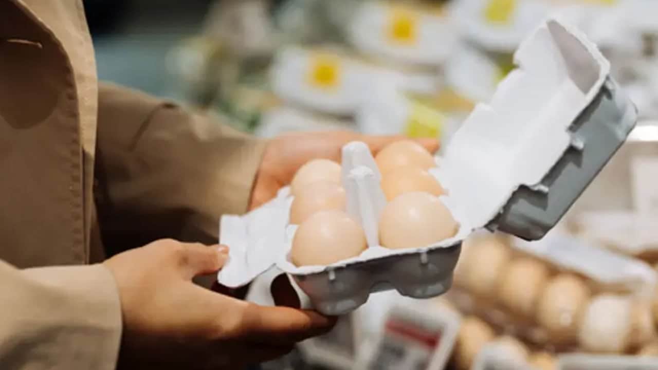 Yiyen 318 kişi hastalandı marketlerden toplatılıyor: Yumurta yemeyin uyarı yapıldı