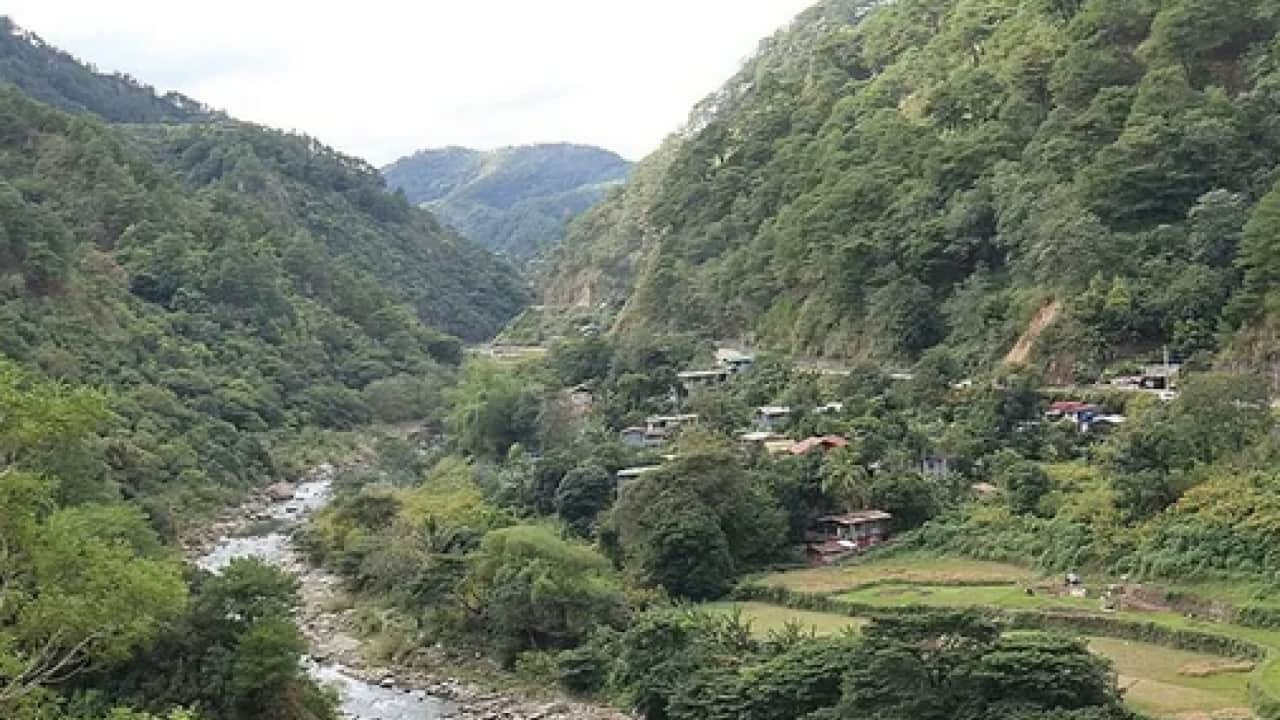 Foto - Yok böyle bir yol: 2.255 metrede nefes kesen yolculuk! Tırmanan bir daha geri dönmek istemiyor: 