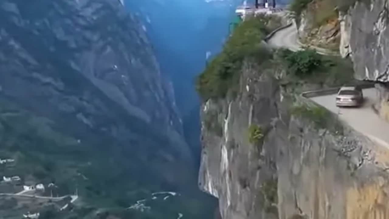Yok böyle bir yol: 2.255 metrede nefes kesen yolculuk! Tırmanan bir daha geri dönmek istemiyor: