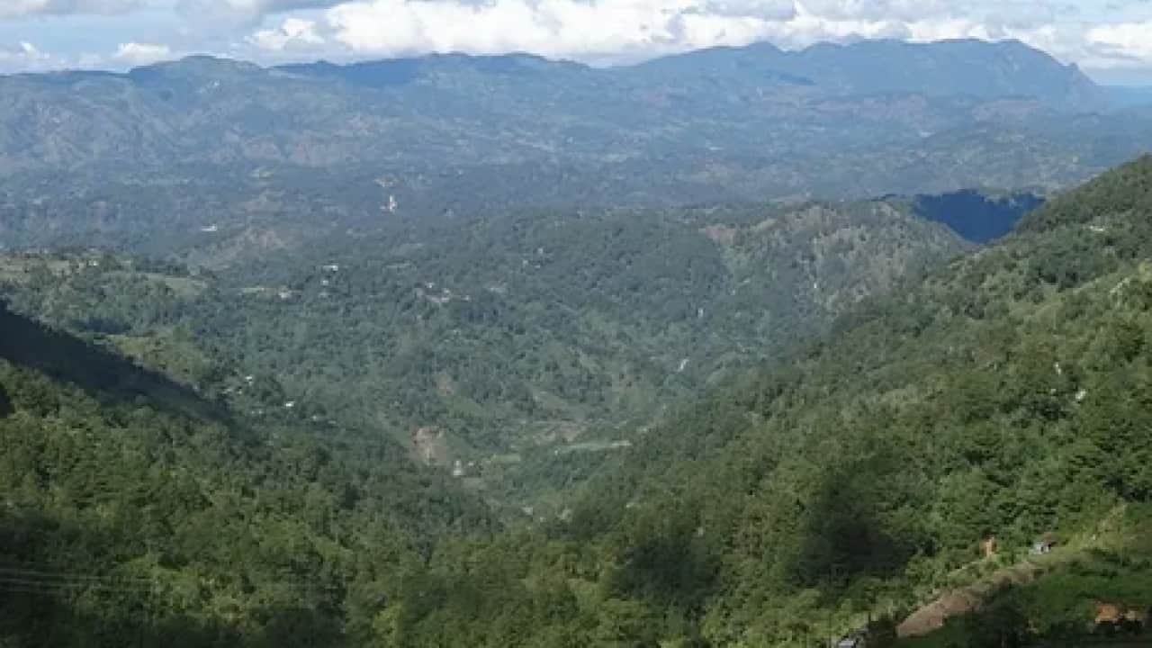 Foto - Yok böyle bir yol: 2.255 metrede nefes kesen yolculuk! Tırmanan bir daha geri dönmek istemiyor: 
