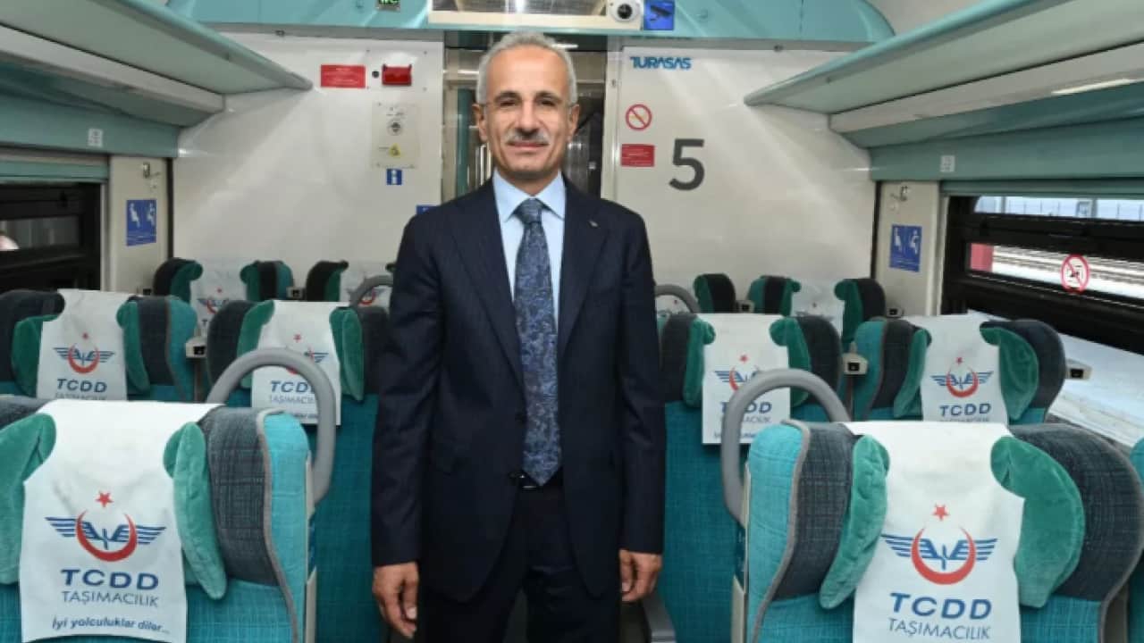 Foto - Yolları 10 saatten 2 saate düşürmüştü: Ankara-Konya hattı 15 yılı devirdi