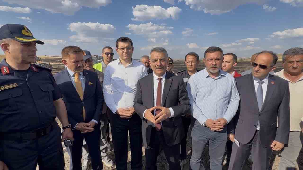 Foto - Yozgat'ta korkutan yangın! 150 dekarlık ekili arazi kül oldu