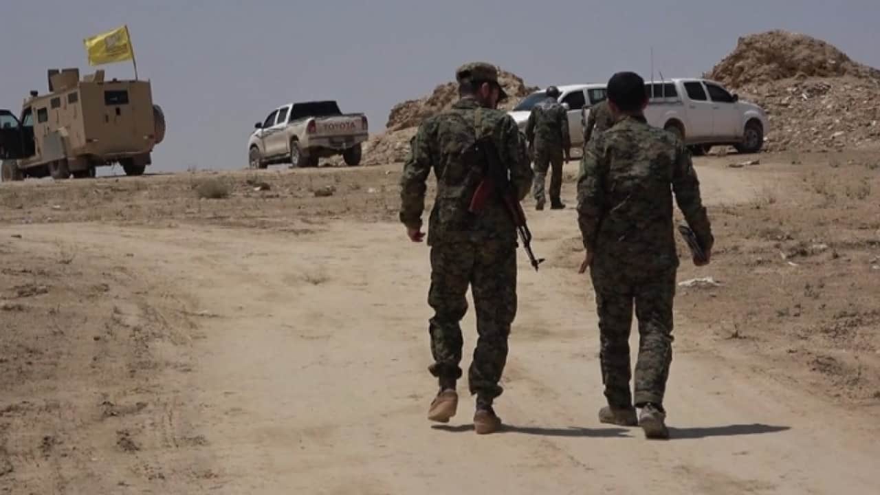 Foto - YPG silah bırakıp kendini feshetti! Dünya basını: Bölgede taşlar yerinden oynayacak